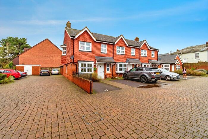 3 Bedroom End Of Terrace House For Sale In Archers Road, Banister Park, Southampton, Hampshire, SO15