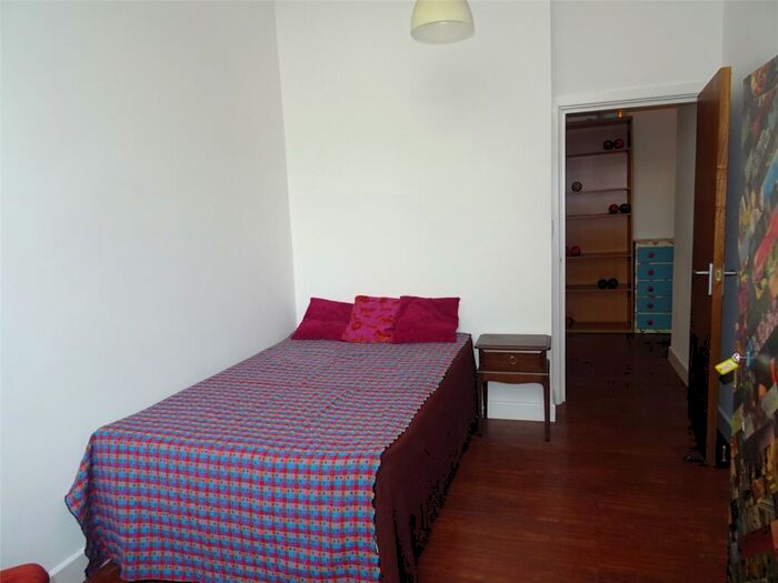 2 Bedroom Apartment To Rent In Paradise Street, Bradford, West Yorkshire, BD1