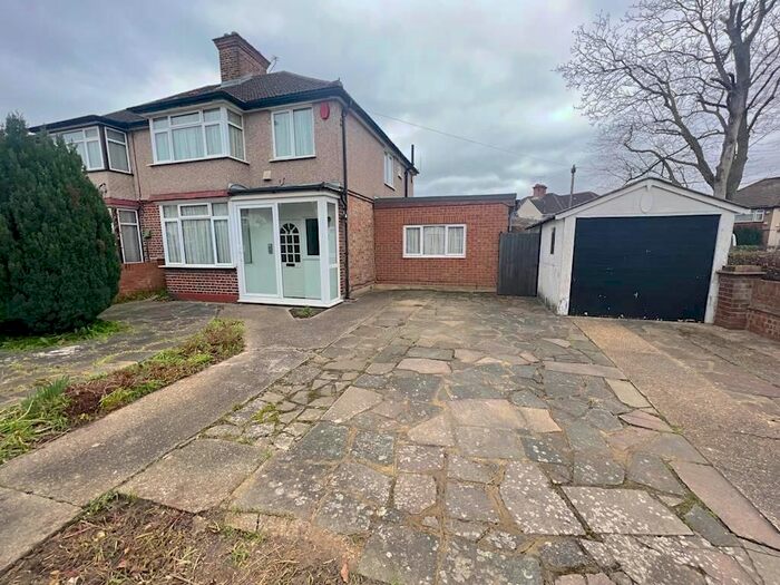 4 Bedroom Semi-Detached House To Rent In Orchard Avenue, Heston, Hounslow, TW5