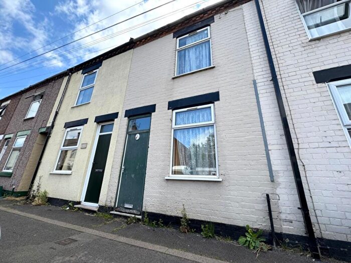 3 Bedroom Terraced House For Sale In Wetmore Road, Burton-on-Trent, DE14