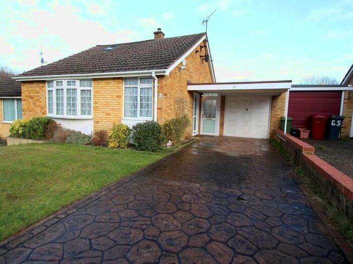 3 Bedroom Bungalow To Rent In Stoneham Close, Reading, RG30