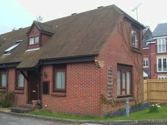 2 Bedroom End Of Terrace House To Rent In Chapel Court, Hungerford, Berkshire, ., RG17