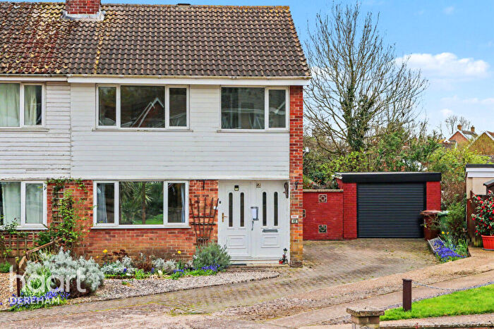 3 Bedroom Semi-Detached House For Sale In St Guthlac Close, Swaffham, PE37