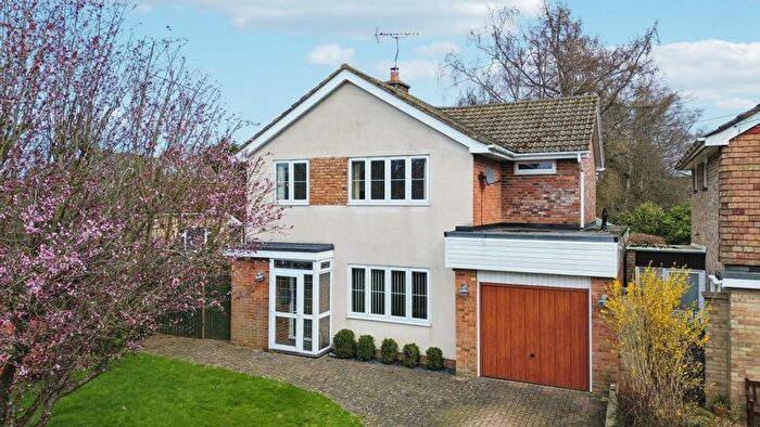 4 Bedroom Detached House For Sale In Louches Lane, Naphill, HP14