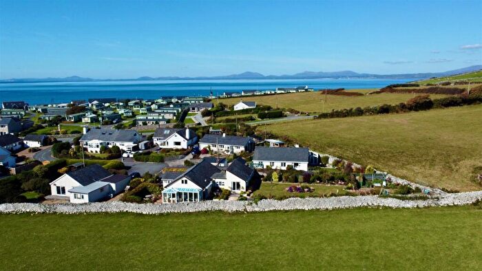 4 Bedroom Detached Bungalow For Sale In Llandanwg, Harlech, LL46