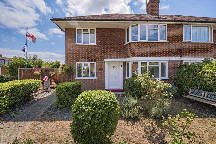 2 Bedroom Semi-Detached House For Sale In Wickham Street, Welling, Kent, DA16