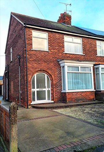 3 Bedroom Semi-Detached House To Rent In Burnham Road, Scunthorpe, DN15