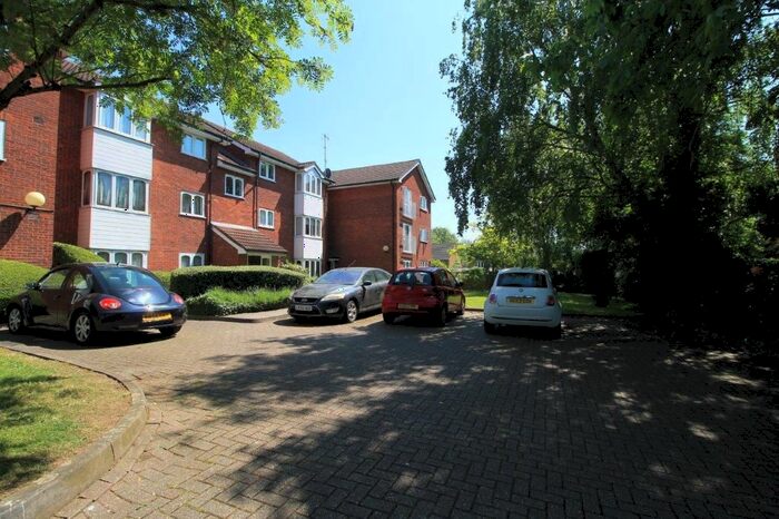 1 Bedroom Flat To Rent In Sarah Court, Lilliput Avenue, Northolt, UB5