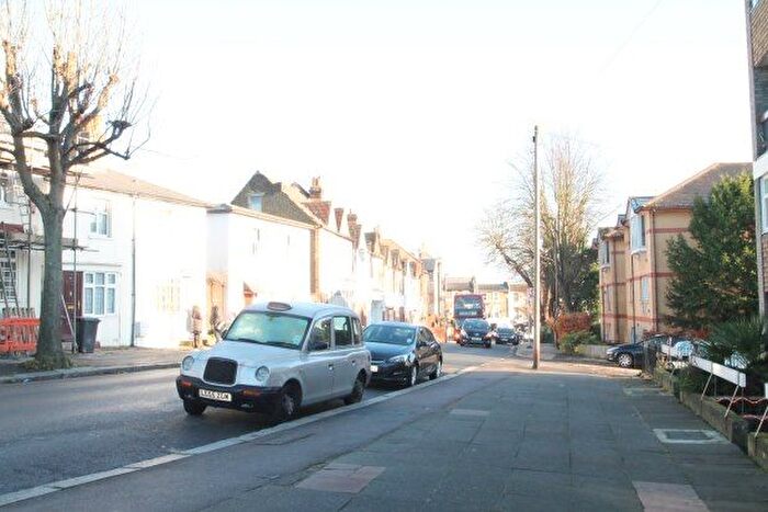 3 Bedroom Maisonette To Rent In Hensford Gardens, London, SE26