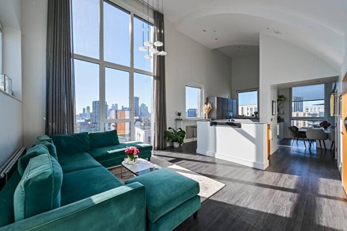 2 Bedroom Penthouse For Sale In Thanet Tower, Royal Docks, London, E16