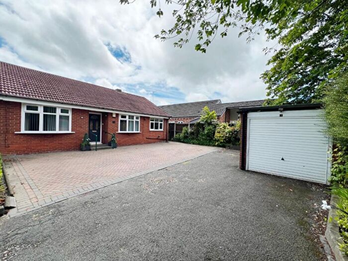 4 Bedroom Semi-Detached Bungalow For Sale In Lothian Close, Spennymoor, DL16