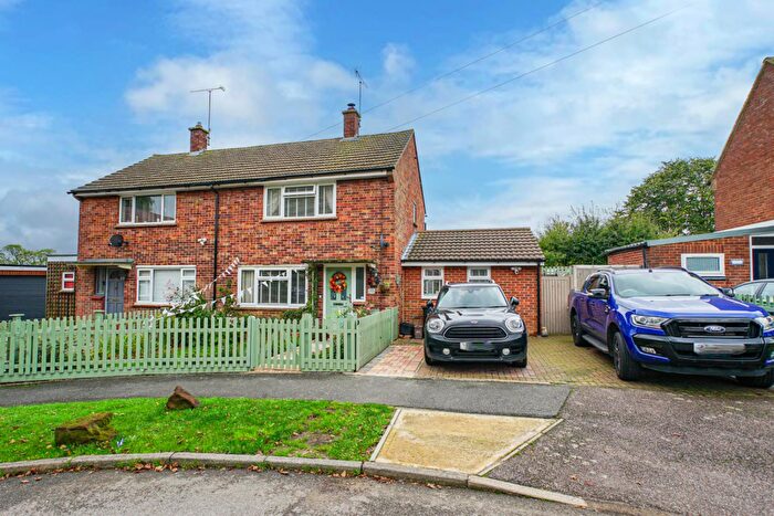 2 Bedroom Semi-Detached House For Sale In Lords Close, Stanbridge, Leighton Buzzard, LU7