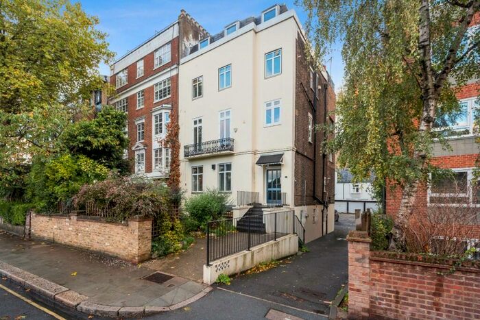 2 Bedroom Flat For Sale In Gloucester Avenue, London, NW1