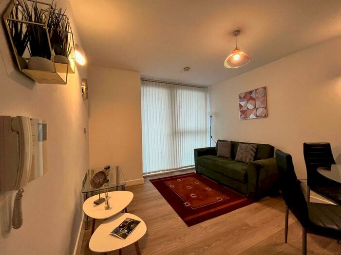 1 Bedroom Apartment To Rent In Tempus Tower, Mirabel Street, Manchester, M3
