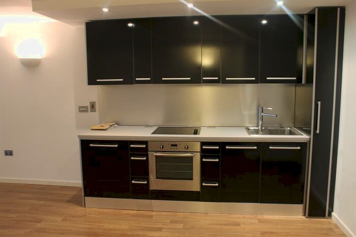 2 Bedroom Flat To Rent In Whitehall Quarter, West Point, Wellington Street, Leeds, LS1