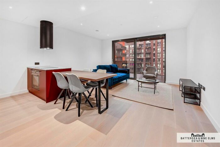 2 Bedroom Flat To Rent In The Modern, Embassy Gardens, SW11