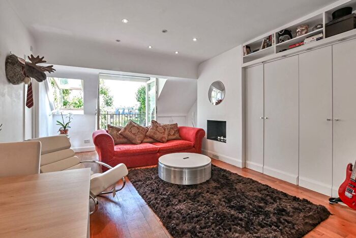 2 Bedroom Flat For Sale In Warrington Crescent, Little Venice, London, W9