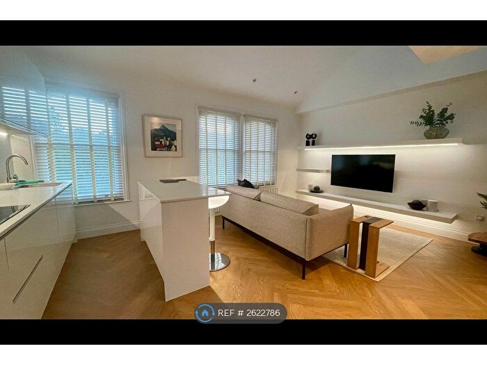 1 Bedroom Flat To Rent In Bolingbroke Grove, London, SW11