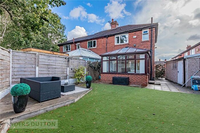 2 Bedroom Semi-Detached House For Sale In Mansfield Close, Ashton-under-Lyne, OL7