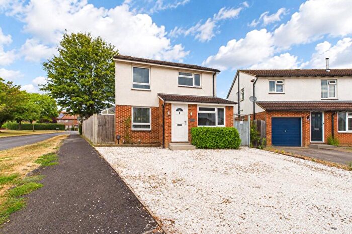 5 Bedroom Detached House For Sale In Ramsdell Close, Tadley, Hampshire, RG26