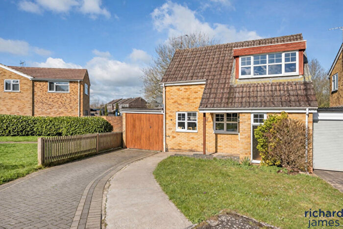 3 Bedroom Detached House For Sale In Blackthorn Close, Royal Wootton Bassett, SN4