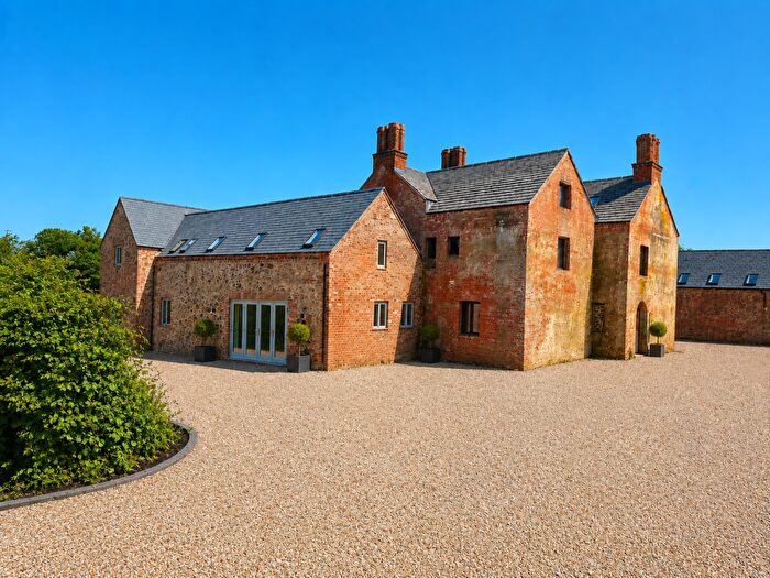 2 Bedroom Apartment For Sale In Park Grange Farm, Off Newstead Way, Loughborough, LE11