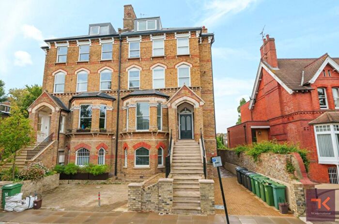 3 Bedroom Flat To Rent In Prince Arthur Road, Hampstead Village, NW3