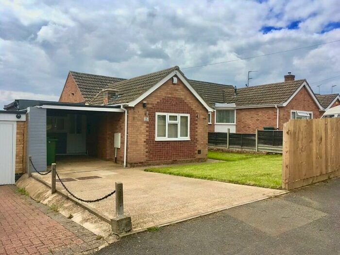 2 Bedroom Semi-Detached Bungalow To Rent In Scott Road, Wellingborough, Northamptonshire., NN8