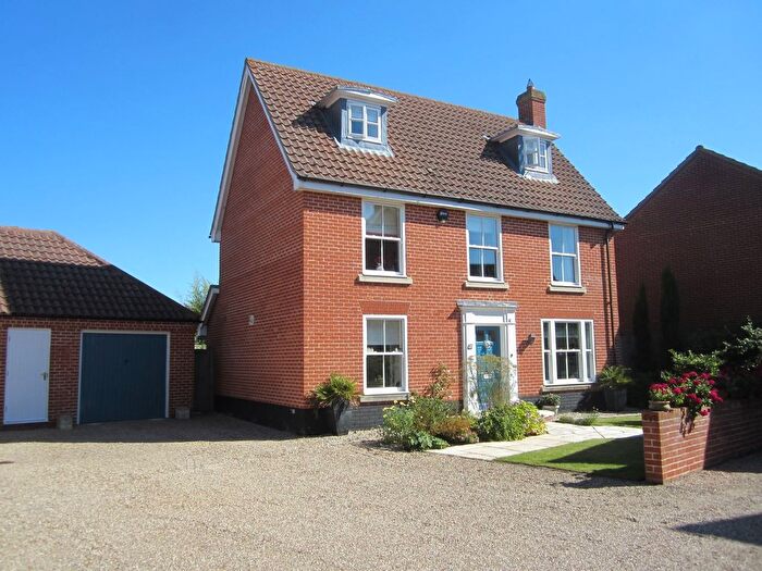 4 Bedroom Detached House For Sale In Neil Avenue, Holt, NR25