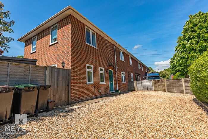 3 Bedroom End Of Terrace House To Rent In Gordon Road, Wimborne, BH21