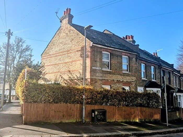 3 Bedroom End Terrace House For Sale In Tharp Road, Wallington, SM6