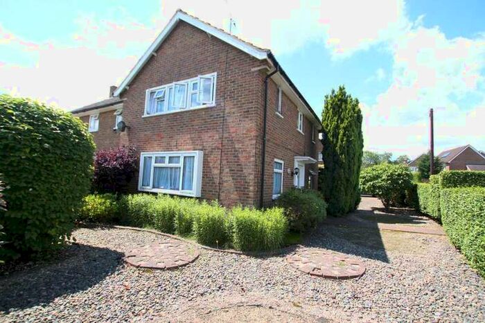 3 Bedroom Semi-Detached House To Rent In Woking, GU22