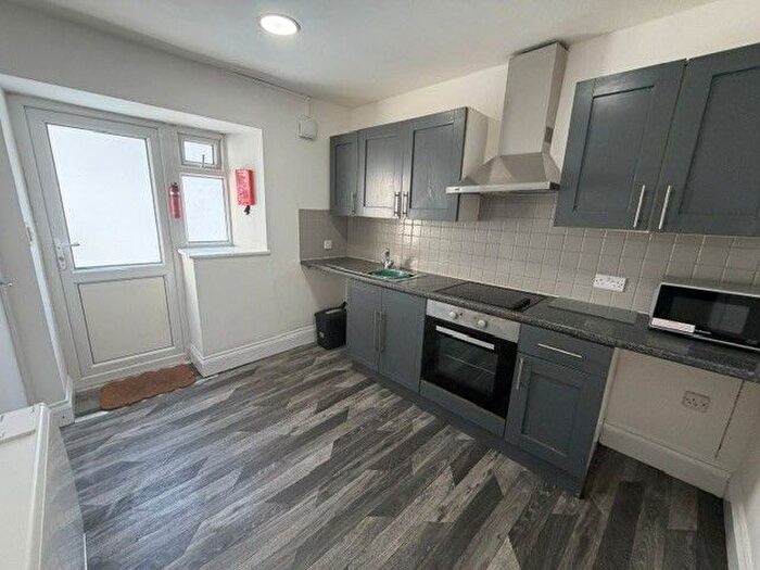 1 Bedroom Flat To Rent In Warren Road, Torquay, TQ2