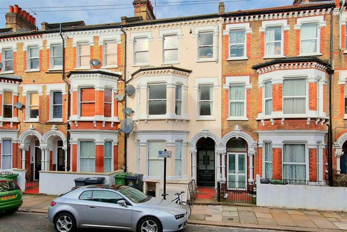1 Bedroom Flat To Rent In Tremadoc Road, London, SW4