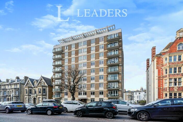 2 Bedroom Apartment To Rent In The Drive, Hove, BN3