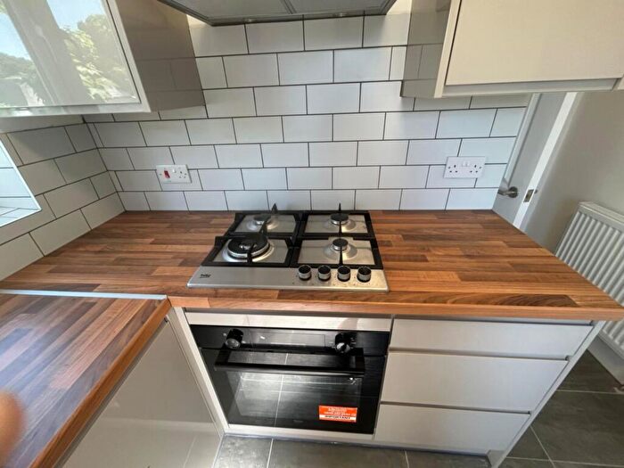 1 Bedroom Flat To Rent In Maury Road, Stoke Newington, N16