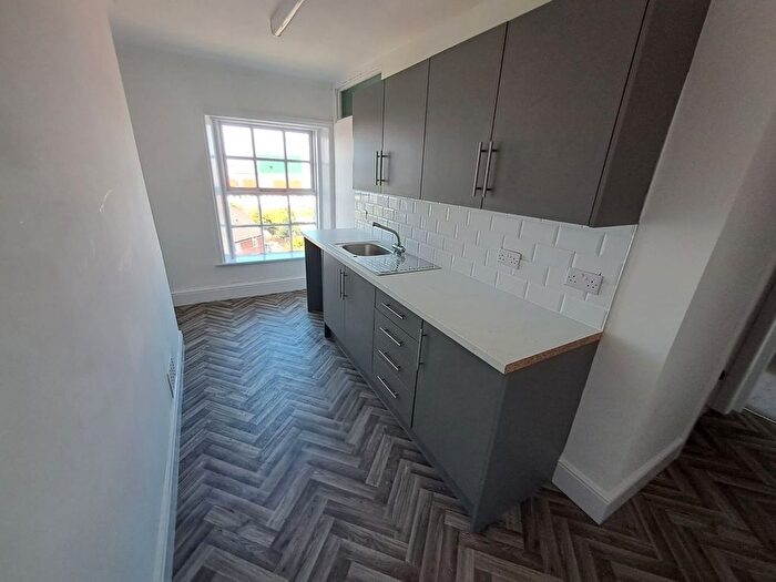 2 Bedroom Flat To Rent In Hamilton Square, Birkenhead, CH41
