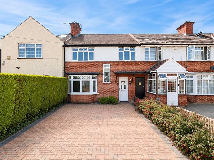 3 Bedroom Terraced House For Sale In The Alders, Heston, TW5