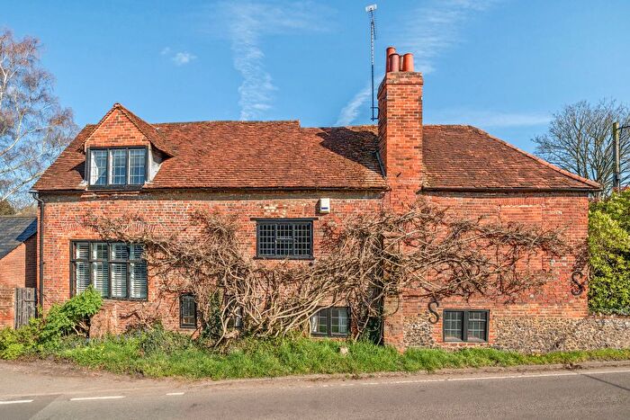 4 Bedroom Detached House For Sale In Mill Lane, Cookham, SL6