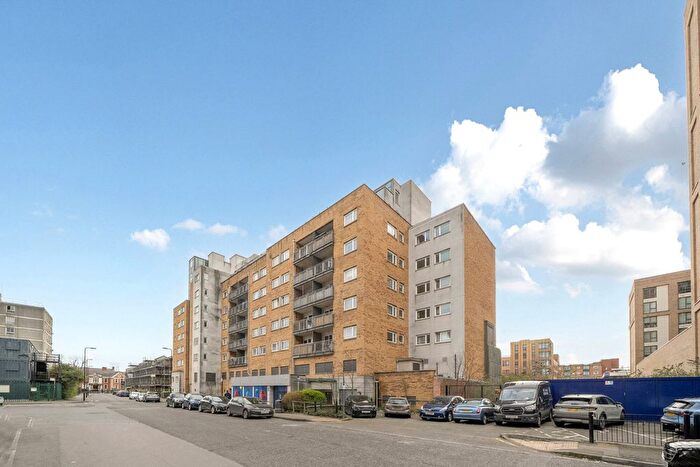 2 Bedroom Flat To Rent In Singapore Road, Ealing, London, W13