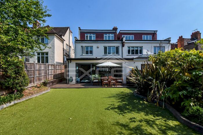 5 Bedroom Semi-Detached House To Rent In The Vale, Golders Green, London, NW11