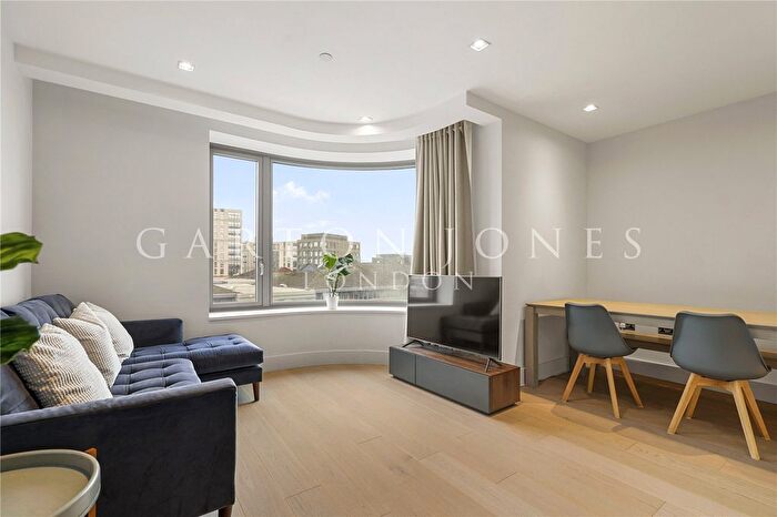 1 Bedroom Flat For Sale In Tower One, The Corniche, Albert Embankment, London, Vauxhall, SE1