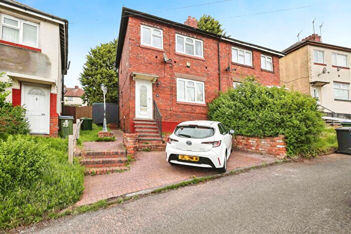 3 Bedroom Semi-Detached House For Sale In Walton Road, Oldbury, B68