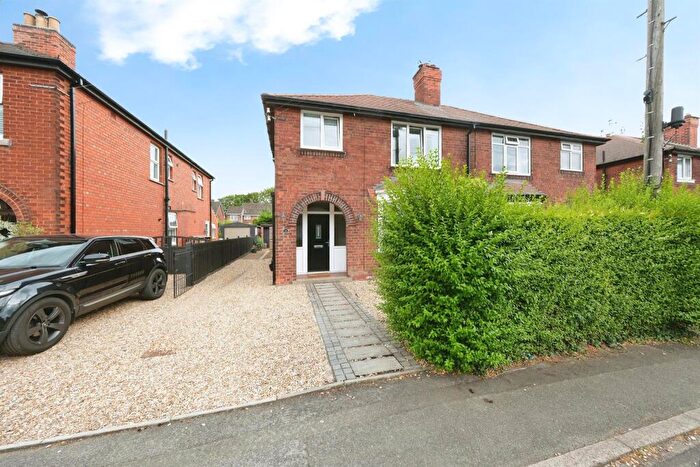 3 Bedroom Semi-Detached House For Sale In Richmond Road, Retford, DN22