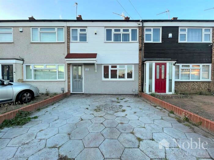 3 Bedroom Terraced House To Rent In Eagle Close, Hornchurch, RM12