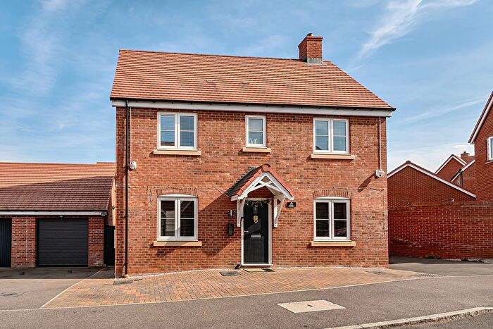 3 Bedroom Detached House For Sale In Aviation Way, New Cardington, MK42