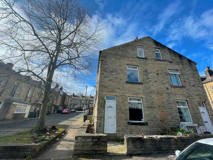 4 Bedroom Property To Rent In Victoria Road, Keighley, BD21