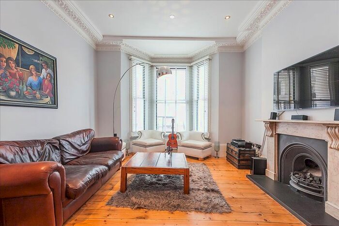 1 Bedroom Flat To Rent In Westbourne Park Road, London, W11