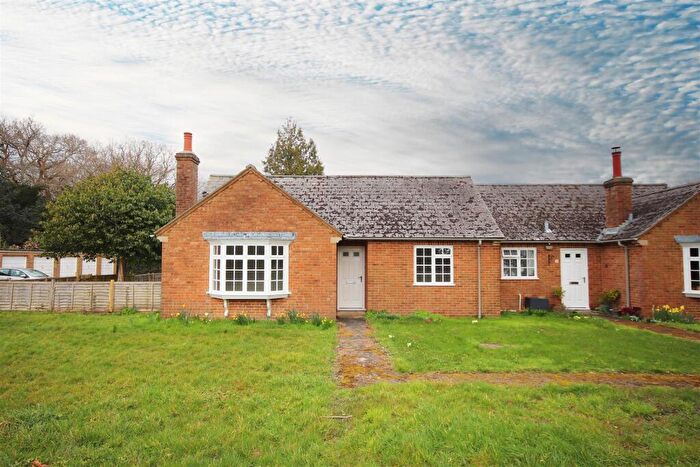 2 Bedroom Semi-Detached House To Rent In Exbury, SO45
