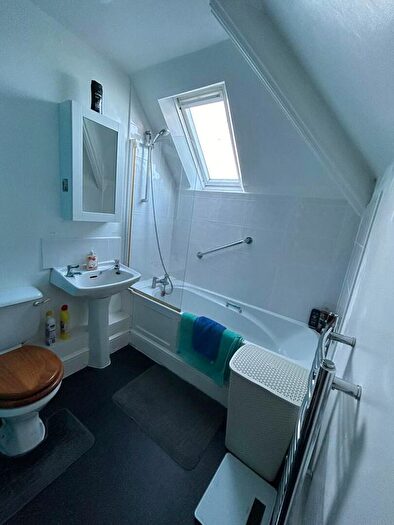 1 Bedroom Flat To Rent In High Street, Henstridge, Templecombe, BA8